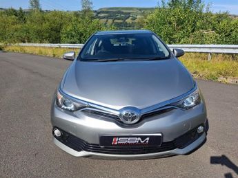 TOYOTA AURIS 1.6 D-4D Business Edition Hatchback 5dr Diesel Manual Euro 6 (s/