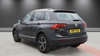 VOLKSWAGEN TIGUAN 2.0 TDI BlueMotion Tech SE Navigation SUV 5dr Diesel DSG Euro 6 
