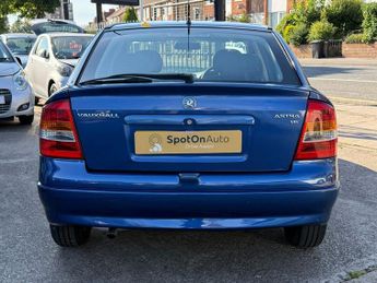 VAUXHALL ASTRA 1.6i Envoy Hatchback 5dr Petrol Automatic (195 g/km, 84 bhp)