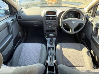VAUXHALL ASTRA 1.6i Envoy Hatchback 5dr Petrol Automatic (195 g/km, 84 bhp)