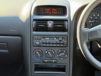 VAUXHALL ASTRA 1.6i Envoy Hatchback 5dr Petrol Automatic (195 g/km, 84 bhp)