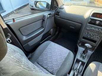 VAUXHALL ASTRA 1.6i Envoy Hatchback 5dr Petrol Automatic (195 g/km, 84 bhp)