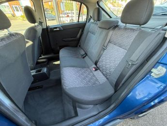 VAUXHALL ASTRA 1.6i Envoy Hatchback 5dr Petrol Automatic (195 g/km, 84 bhp)