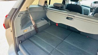 FORD GRAND C-MAX 2.0 TDCi Titanium MPV 5dr Diesel Powershift Euro 5 (140 ps)