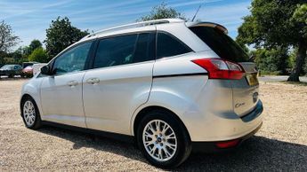FORD GRAND C-MAX 2.0 TDCi Titanium MPV 5dr Diesel Powershift Euro 5 (140 ps)