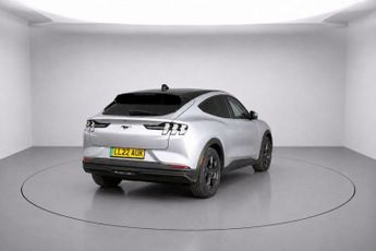 FORD MUSTANG MACH-E Standard Range 70kWh SUV 5dr Electric Automatic (269 ps)