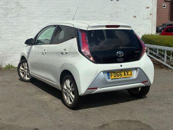 TOYOTA AYGO 1.0 VVT-i x-pure Hatchback 5dr Petrol Manual Euro 6 (68 ps)