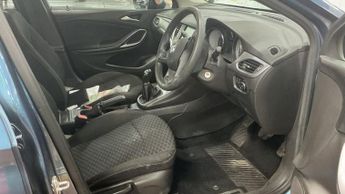 VAUXHALL ASTRA 1.4i Design Hatchback 5dr Petrol Manual Euro 6 (100 ps)