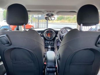 MINI HATCH 1.5 Cooper D Hatchback 3dr Diesel Auto Euro 6 (s/s) (116 ps)