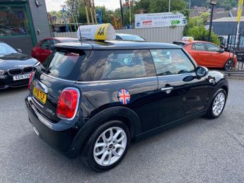 MINI HATCH 1.5 Cooper D Hatchback 3dr Diesel Auto Euro 6 (s/s) (116 ps)