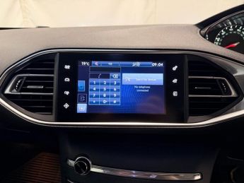PEUGEOT 308 2.0 BlueHDi Allure Hatchback 5dr Diesel EAT Euro 6 (s/s) (150 ps