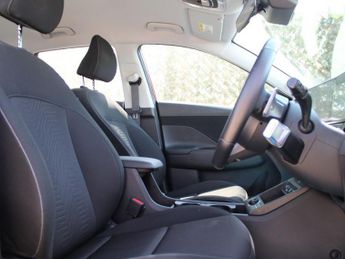 HYUNDAI KONA 48.4kWh Advance SUV 5dr Electric Auto (156 ps)