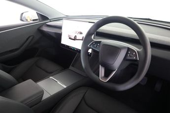 TESLA Model 3 Auto RWD 4dr