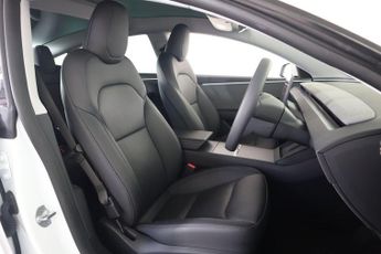 TESLA Model 3 Auto RWD 4dr