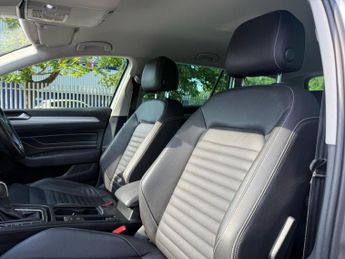 VOLKSWAGEN PASSAT 2.0 TDI EVO SEL Estate 5dr Diesel DSG Euro 6 (s/s) (190 ps)