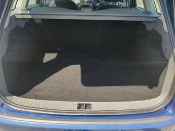 FORD FOCUS 1.6 Zetec Estate 5dr Petrol Automatic (184 g/km, 99 bhp)