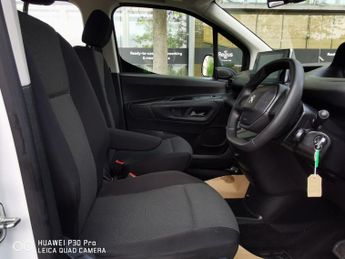 PEUGEOT E-PARTNER 700 50kWh Professional Premium + Long Crew Van Double Cab 6dr El