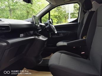 PEUGEOT E-PARTNER 700 50kWh Professional Premium + Long Crew Van Double Cab 6dr El