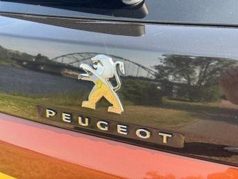 PEUGEOT 3008 1.2 PureTech GPF Allure SUV 5dr Petrol EAT Euro 6 (s/s) (130 ps)