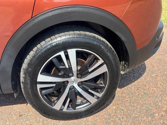 PEUGEOT 3008 1.2 PureTech GPF Allure SUV 5dr Petrol EAT Euro 6 (s/s) (130 ps)