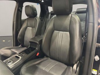 LAND ROVER DISCOVERY SPORT 2.0 TD4 Landmark SUV 5dr Diesel Auto 4WD Euro 6 (s/s) (180 ps)