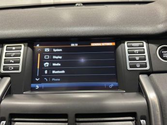 LAND ROVER DISCOVERY SPORT 2.0 TD4 Landmark SUV 5dr Diesel Auto 4WD Euro 6 (s/s) (180 ps)