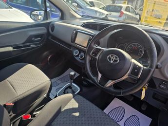 TOYOTA YARIS AUTOMATIC 1.33 Dual VVT-i Icon Hatchback 5dr Petrol Multidrive S