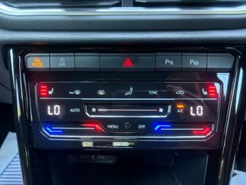 VOLKSWAGEN T-ROC 2.0 TDI 150 EVO R-LINE NAV DSG AUTOMATIC SUV 5 DOOR