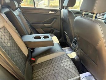 VOLKSWAGEN T-ROC 2.0 TDI 150 EVO R-LINE NAV DSG AUTOMATIC SUV 5 DOOR
