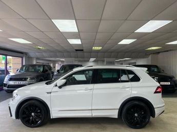 VOLKSWAGEN TIGUAN 2.0 TDI R-Line Tech SUV 5dr Diesel DSG 4Motion Euro 6 (s/s) (190