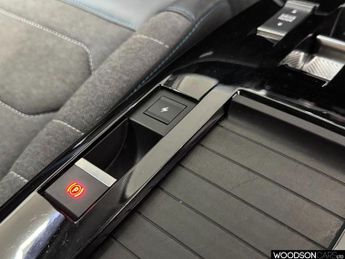CITROEN e-C4 50kWh Shine Hatchback 5dr Electric Auto (136 ps)