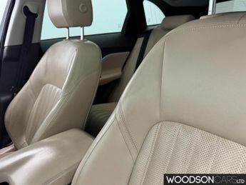 JAGUAR F-PACE 2.0 P300 Portfolio SUV 5dr Petrol Auto AWD Euro 6 (s/s) (300 ps)