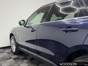 JAGUAR F-PACE 2.0 P300 Portfolio SUV 5dr Petrol Auto AWD Euro 6 (s/s) (300 ps)