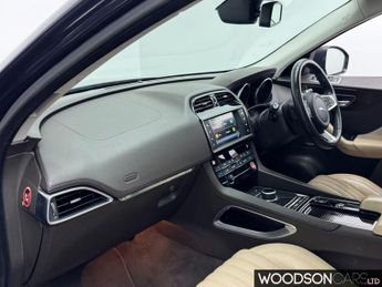JAGUAR F-PACE 2.0 P300 Portfolio SUV 5dr Petrol Auto AWD Euro 6 (s/s) (300 ps)