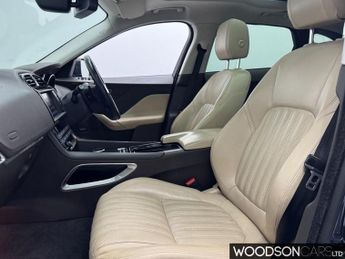 JAGUAR F-PACE 2.0 P300 Portfolio SUV 5dr Petrol Auto AWD Euro 6 (s/s) (300 ps)