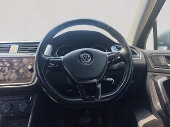 VOLKSWAGEN TIGUAN 2.0 TDI S SUV 5dr Diesel DSG 4Motion Euro 6 (s/s) (150 ps)