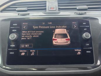 VOLKSWAGEN TIGUAN 2.0 TDI S SUV 5dr Diesel DSG 4Motion Euro 6 (s/s) (150 ps)