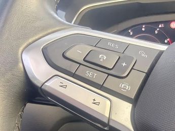 VOLKSWAGEN TIGUAN 1.5 TSI Elegance SUV 5dr Petrol DSG Euro 6 (s/s) (150 ps)