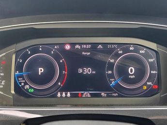 VOLKSWAGEN TIGUAN 1.5 TSI Elegance SUV 5dr Petrol DSG Euro 6 (s/s) (150 ps)