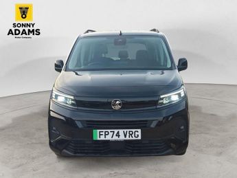VAUXHALL Combo Life Electric 52kWh Design XL MPV 5dr Electric Auto (11kW Charger) (136 ps)
