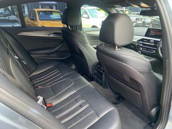 BMW 5 SERIES 3.0 530d M Sport Saloon 4dr Diesel Auto Euro 6 (s/s) (265 ps)