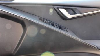 KIA NIRO 1.6 GDi 11.1kWh 2 SUV 5dr Petrol Plug-in Hybrid DCT Euro 6 (s/s)