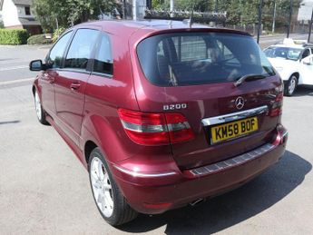 MERCEDES-BENZ B CLASS 2.0 B200 CDI Sport MPV 5dr Diesel CVT (164 g/km, 140 bhp)