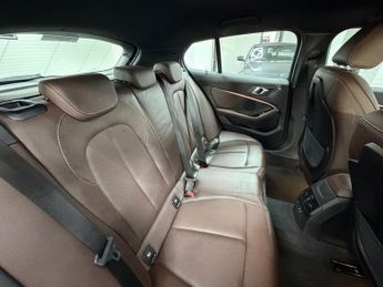 BMW 1 SERIES  BMW 1 SERIES 118i M Sport 5dr Step Auto
