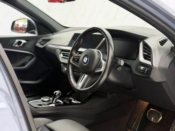BMW 1 SERIES 1.5 118i M Sport (LCP) Hatchback 5dr Petrol DCT Euro 6 (s/s) (13
