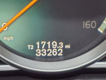 VOLVO V40 CROSS COUNTRY 1.5 T3 Pro Hatchback 5dr Petrol Auto Euro 6 (s/s) (152 ps)