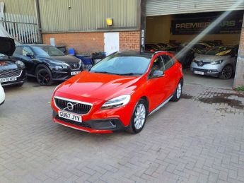 VOLVO V40 CROSS COUNTRY 1.5 T3 Pro Hatchback 5dr Petrol Auto Euro 6 (s/s) (152 ps)