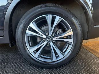 NISSAN X-TRAIL 1.6 dCi N-Connecta SUV 5dr Diesel XTRON Euro 6 (s/s) (130 ps)