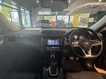 NISSAN X-TRAIL 1.6 dCi N-Connecta SUV 5dr Diesel XTRON Euro 6 (s/s) (130 ps)