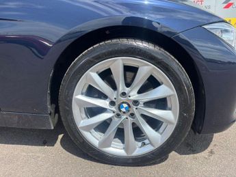 BMW 3 SERIES 2.0 328i Modern Saloon 4dr Petrol Auto Euro 5 (s/s) (245 ps)